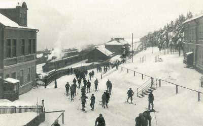 Nádraží Moldava a vrcholící turistická sezóna